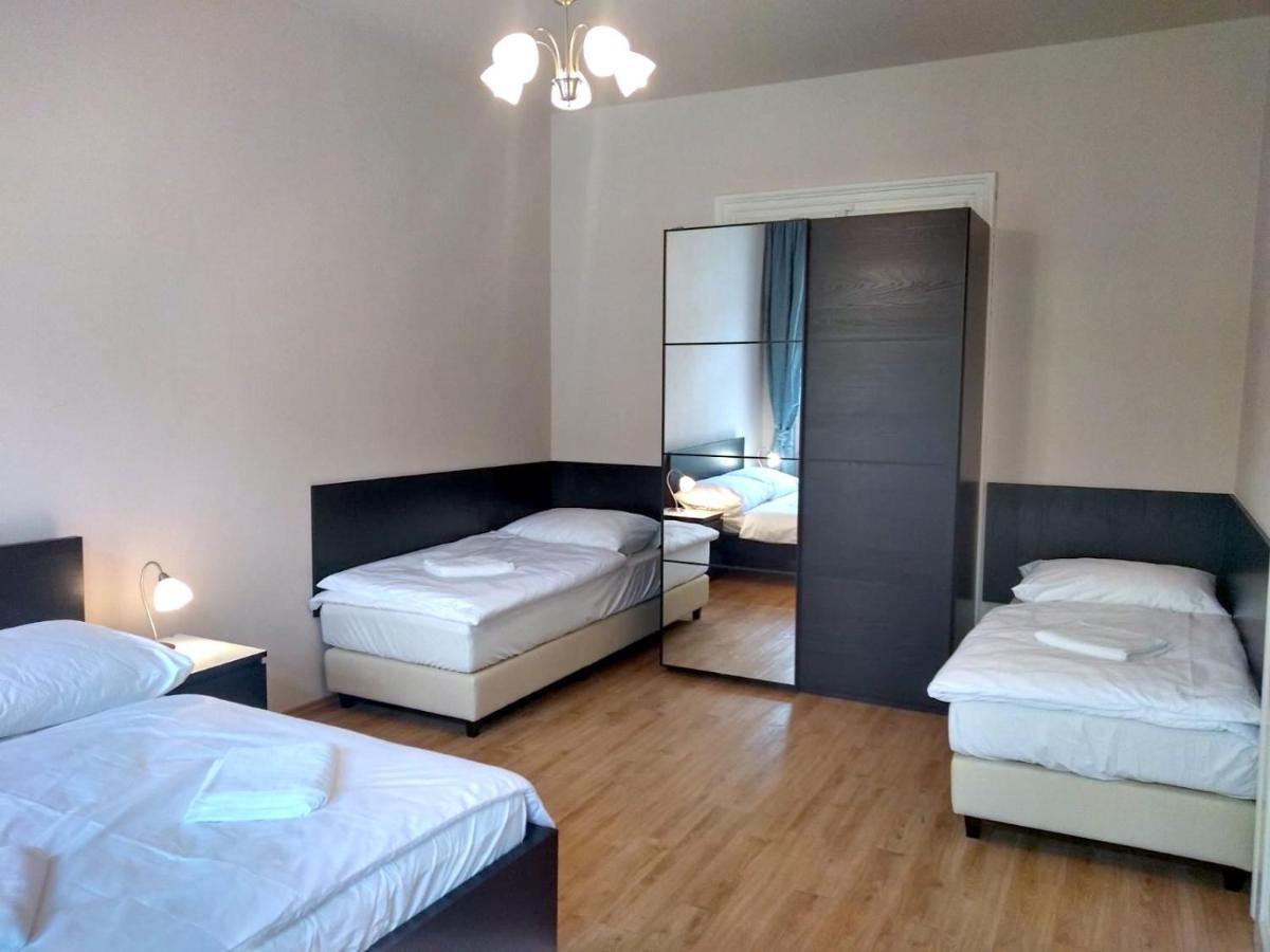 Valentine's National Museum Apartments Prague Extérieur photo